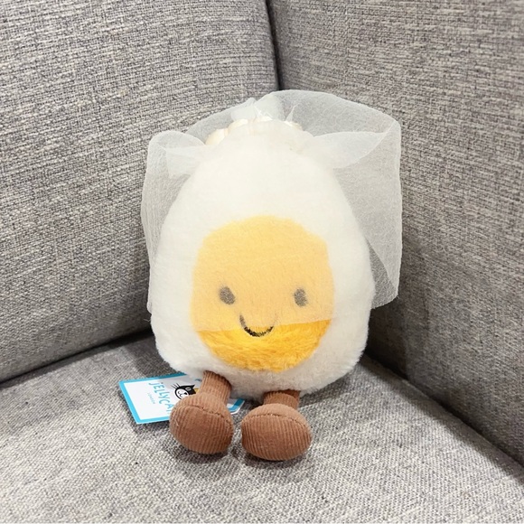 Jellycat Amuseables Boiled Egg Bride and Groom Brand New with Tags (BNWT) - Picture 5 of 5